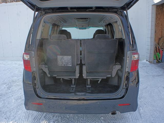 アルファード ２４０Ｓ　４ＷＤ　ナビＴＶ　スマートキー　プッシュスタート　両側パワースライド　フリップダウンモニター　コーナーセンサー　セカンドオットマン　オートライト　オートＡＣ　バックカメラ　ステアリングスイッチ　ＥＴＣ（11枚目）