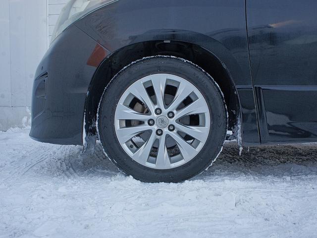 アルファード ２４０Ｓ　４ＷＤ　ナビＴＶ　スマートキー　プッシュスタート　両側パワースライド　フリップダウンモニター　コーナーセンサー　セカンドオットマン　オートライト　オートＡＣ　バックカメラ　ステアリングスイッチ　ＥＴＣ（34枚目）