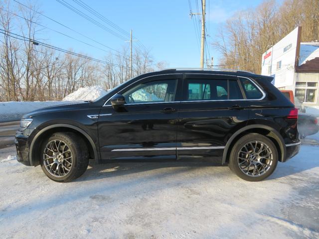 ティグアン ＴＤＩ　４モーション　Ｒライン　レザーシートパッケージ／４ＷＤ／ディーゼル／黒革シート／ＴＶ／ナビ／ＥＴＣ／電動ゲート／ＬＥＤヘッドライト／ＨＵＤ／バックカ（12枚目）