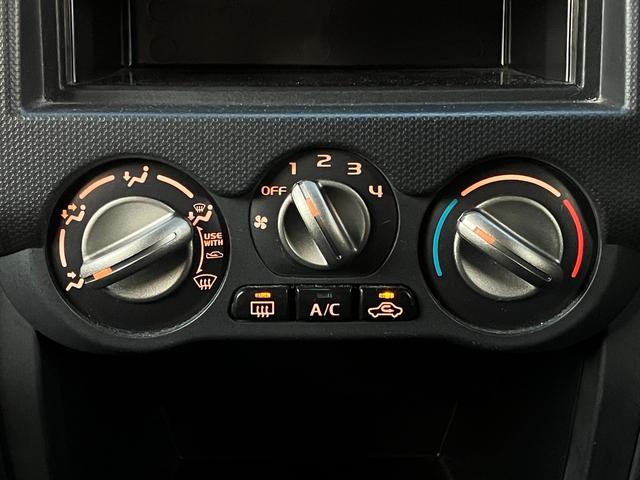 キックス RX 4WD 夏冬タイヤ AT 運転席シートヒーター 切換4WD 電動格納ミラー フォグランプ キーレス(28枚目)