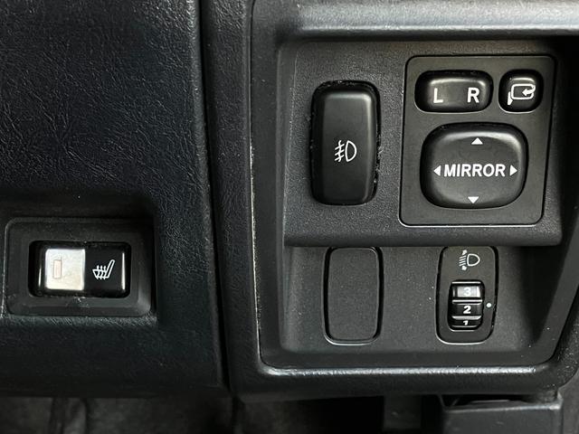 キックス RX 4WD 夏冬タイヤ AT 運転席シートヒーター 切換4WD 電動格納ミラー フォグランプ キーレス(31枚目)
