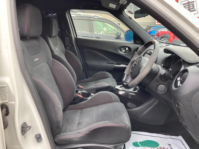 ジューク ニスモ　４ＷＤ　スポーティチューンターボ　社外マフラー　純正エンジンスターター　純正ナビ　地デジＴＶ　バックカメラ　専用シート　ＨＩＤヘッドランプ　リアフォグランプ　ＥＴＣ（18枚目）