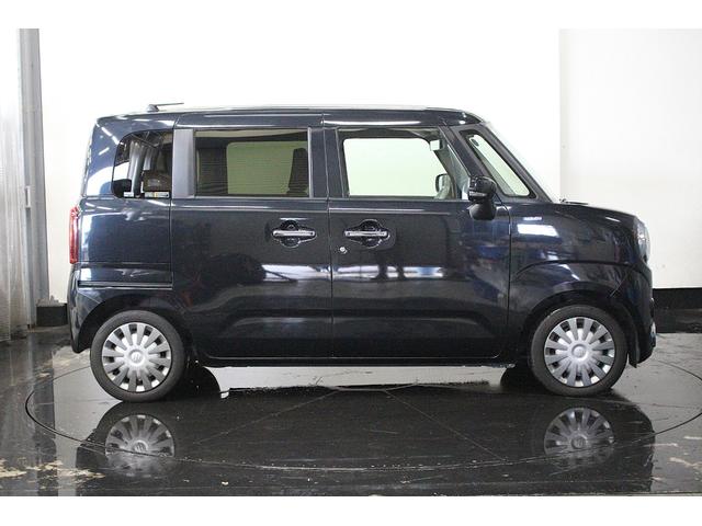 ワゴンRスマイル ハイブリッドX デュアルカメラブレーキサポート♪全方位モニター付メモリーナビ♪フルセグTV♪シートヒーター♪両側パワースライドドア♪アイドリングストップ♪クリアランスソナー♪LEDライト♪ETC♪(4枚目)