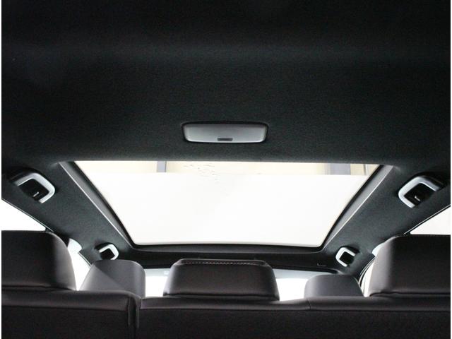 カローラクロス ＧＲスポーツ　寒冷地仕様車♪ムーンルーフ♪ＡＣ１００Ｖ１５００Ｗ付き♪１０．５インチディスプレイオーディオ♪パーキングアシスト♪トヨタ純正ドラレコ前後付き♪ステアリング革巻き♪全方位カメラ♪シートヒーター♪ＢＳＭ♪（12枚目）