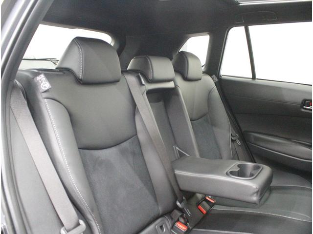 カローラクロス ＧＲスポーツ　寒冷地仕様車♪ムーンルーフ♪ＡＣ１００Ｖ１５００Ｗ付き♪１０．５インチディスプレイオーディオ♪パーキングアシスト♪トヨタ純正ドラレコ前後付き♪ステアリング革巻き♪全方位カメラ♪シートヒーター♪ＢＳＭ♪（15枚目）