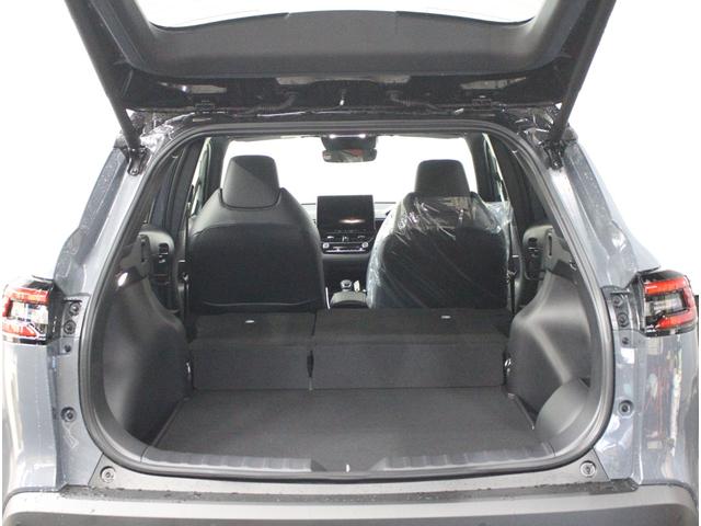 カローラクロス ＧＲスポーツ　寒冷地仕様車♪ムーンルーフ♪ＡＣ１００Ｖ１５００Ｗ付き♪１０．５インチディスプレイオーディオ♪パーキングアシスト♪トヨタ純正ドラレコ前後付き♪ステアリング革巻き♪全方位カメラ♪シートヒーター♪ＢＳＭ♪（20枚目）