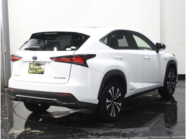 ＮＸ ＮＸ３００ｈ　Ｉパッケージ　３眼ヘッドライト♪パノラマルーフ♪後期型♪マークレビンソン♪ＢＳＭ♪オートマチックハイビーム♪ハンドルヒーター♪シートヒーター・エアコン♪パワーバックドア♪アクティブサウンドコントロール♪ＥＴＣ（8枚目）