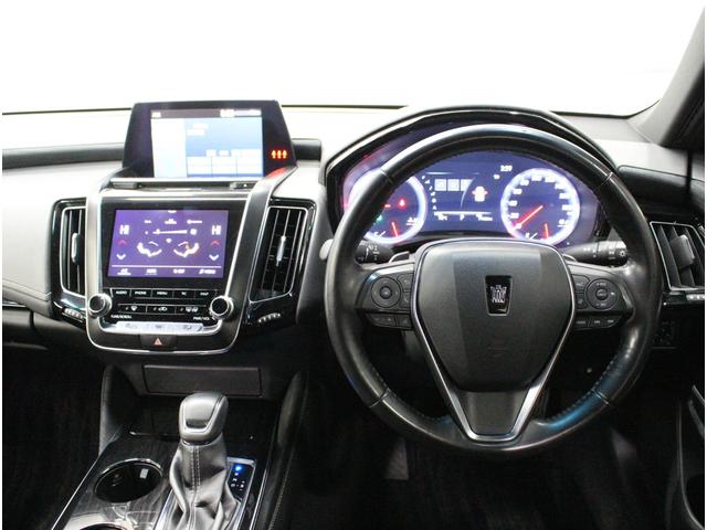 クラウンハイブリッド Ｓ　Ｃパッケージ　Ｆｏｕｒ　寒冷地仕様♪パノラミックビューモニター♪ＡＣ１００Ｖ♪インテリジェントパーキングアシスト♪インテリジェントクリアランスソナー♪オートマチックハイビーム♪レーダクルコン♪ＥＴＣ♪（15枚目）