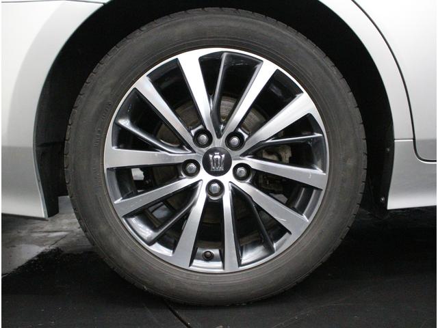 クラウンハイブリッド Ｓ　Ｃパッケージ　Ｆｏｕｒ　寒冷地仕様♪パノラミックビューモニター♪ＡＣ１００Ｖ♪インテリジェントパーキングアシスト♪インテリジェントクリアランスソナー♪オートマチックハイビーム♪レーダクルコン♪ＥＴＣ♪（18枚目）