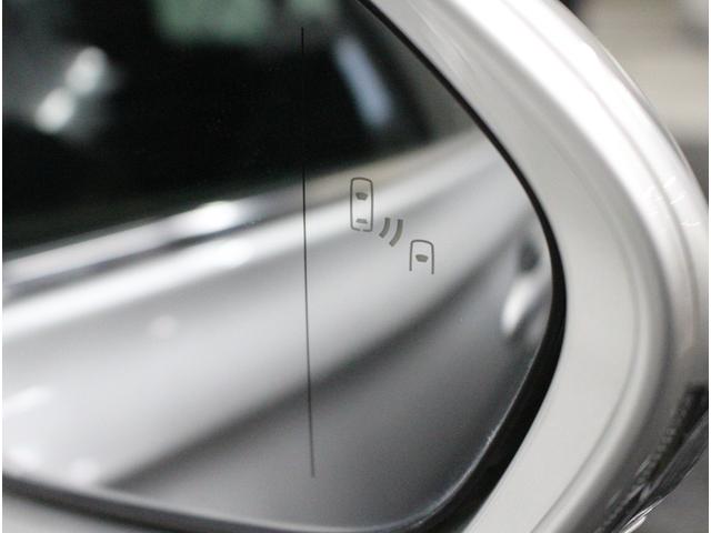 クラウンハイブリッド Ｓ　Ｃパッケージ　Ｆｏｕｒ　寒冷地仕様♪パノラミックビューモニター♪ＡＣ１００Ｖ♪インテリジェントパーキングアシスト♪インテリジェントクリアランスソナー♪オートマチックハイビーム♪レーダクルコン♪ＥＴＣ♪（19枚目）