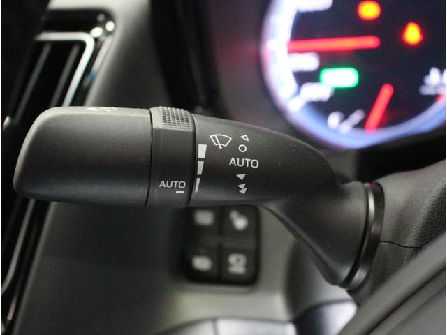 クラウンハイブリッド Ｓ　Ｃパッケージ　Ｆｏｕｒ　寒冷地仕様♪パノラミックビューモニター♪ＡＣ１００Ｖ♪インテリジェントパーキングアシスト♪インテリジェントクリアランスソナー♪オートマチックハイビーム♪レーダクルコン♪ＥＴＣ♪（23枚目）