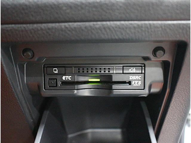 ヴェルファイアハイブリッド ＺＲ　純正９インチナビＴＶ♪純正フリップダウンモニター♪バックカメラ♪クルーズコントロール♪クリアランスソナー♪パワーシート♪パワーバックドア♪ナノイー搭載♪ビルトインＥＴＣ♪（28枚目）