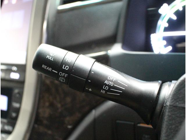 ヴェルファイアハイブリッド ＺＲ　純正９インチナビＴＶ♪純正フリップダウンモニター♪バックカメラ♪クルーズコントロール♪クリアランスソナー♪パワーシート♪パワーバックドア♪ナノイー搭載♪ビルトインＥＴＣ♪（29枚目）