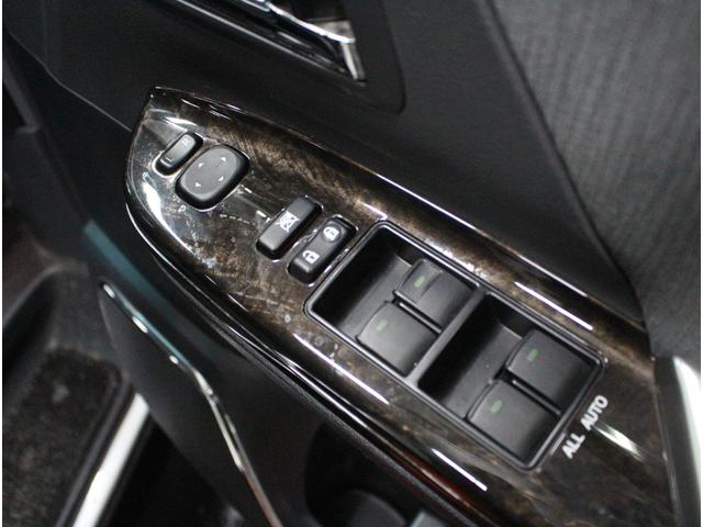 ヴェルファイアハイブリッド ＺＲ　純正９インチナビＴＶ♪純正フリップダウンモニター♪バックカメラ♪クルーズコントロール♪クリアランスソナー♪パワーシート♪パワーバックドア♪ナノイー搭載♪ビルトインＥＴＣ♪（32枚目）