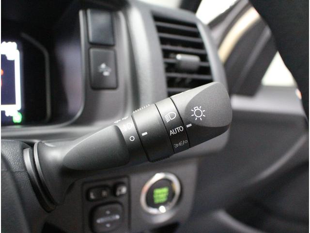 ハイエースバン ロングスーパーＧＬ　寒冷地仕様車♪デジタルインナーミラー♪両側パワースライドドア♪プッシュスタート♪スマートキー♪ＬＥＤライト♪全方位カメラ♪リアエアコン・ヒーター付き♪ＡＣ１００Ｖ♪クリアランスソナー♪２０ｔｈ記念車（28枚目）