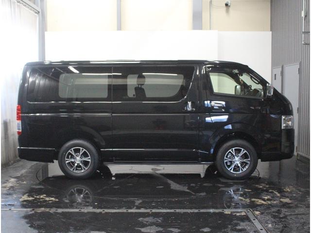 ハイエースバン 　２０ｔｈ記念車♪ディーゼルターボ♪全方位カメラ♪デジタルインナーミラー♪両側パワースライドドア♪プッシュスタート♪スマートキー♪ＬＥＤライト♪トヨタセーフティーセンス♪寒冷地仕様♪リヤヒータークーラー（4枚目）