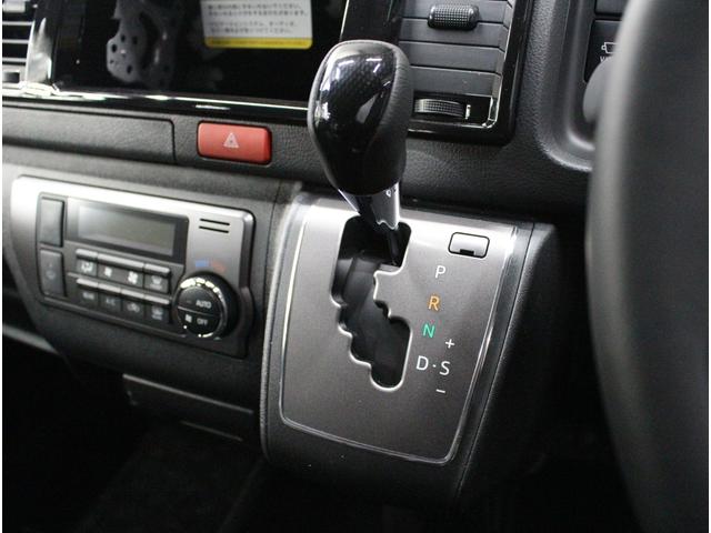 ハイエースバン 　２０ｔｈ記念車♪ディーゼルターボ♪全方位カメラ♪デジタルインナーミラー♪両側パワースライドドア♪プッシュスタート♪スマートキー♪ＬＥＤライト♪トヨタセーフティーセンス♪寒冷地仕様♪リヤヒータークーラー（11枚目）