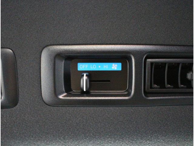 ハイエースバン 　２０ｔｈ記念車♪ディーゼルターボ♪全方位カメラ♪デジタルインナーミラー♪両側パワースライドドア♪プッシュスタート♪スマートキー♪ＬＥＤライト♪トヨタセーフティーセンス♪寒冷地仕様♪リヤヒータークーラー（23枚目）