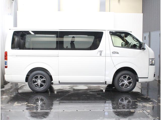 ハイエースバン 　寒冷地仕様♪ダークプライム専用パネル♪デジタルインナーミラー♪両側パワースライドドア♪プッシュスタート♪♪ＬＥＤライト♪２０ｔｈ記念車♪全方位カメラ♪リアエアコン・ヒーター付き♪ＡＣ１００Ｖ♪（4枚目）