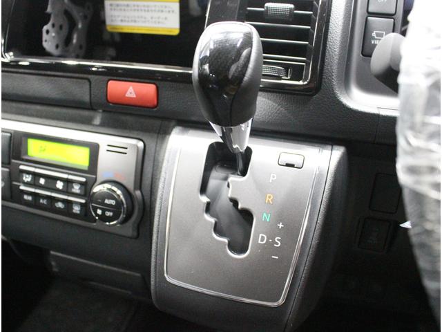 ハイエースバン 　寒冷地仕様♪ダークプライム専用パネル♪デジタルインナーミラー♪両側パワースライドドア♪プッシュスタート♪♪ＬＥＤライト♪２０ｔｈ記念車♪全方位カメラ♪リアエアコン・ヒーター付き♪ＡＣ１００Ｖ♪（11枚目）