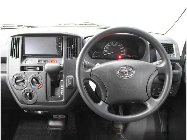 タウンエースバン 　トヨタセーフティーセンス♪Ｗエアバッグ♪リアヒーター付き♪横滑り防止装置♪パワーウィンドウ♪電動格納ミラー♪パナソニック製ナビ♪フルセグＴＶ♪アイドリングストップ♪リアフォグ♪デフロック♪バックモニタ（14枚目）