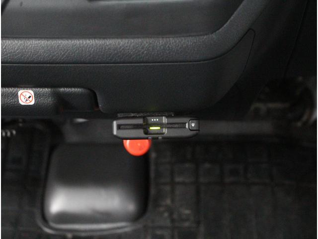 タウンエースバン 　トヨタセーフティーセンス♪Ｗエアバッグ♪リアヒーター付き♪横滑り防止装置♪パワーウィンドウ♪電動格納ミラー♪パナソニック製ナビ♪フルセグＴＶ♪アイドリングストップ♪リアフォグ♪デフロック♪バックモニタ（20枚目）