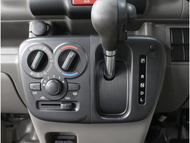 エブリイ PAリミテッド 衝突軽減ブレーキ♪衝突軽減ブレーキ♪アイドリングストップ♪クリアランスソナー♪パートタイム4WD♪USB充電可能♪オートライト♪(11枚目)