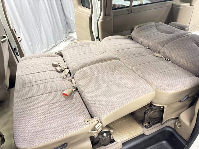 シボレーエクスプレス ４ＷＤ　全塗装カーゴフェイス　１ナンバー５名乗車　内装ブラウンモケットシート　新ディスプレイオーディオ　カープレイ対応　バックカメラ　ＥＴＣ　グッドリッチＭＴ　ＦＵＥＬアルミ　サイド出しマフラー　整備済車両（30枚目）