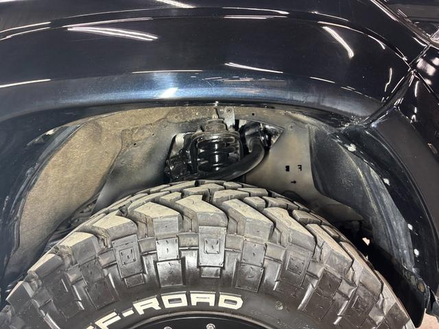 ハイラックス Ｚ　４ＷＤ　ディーゼルターボ　リフトアップ　リアデフロック　ＧＲフロントバンパー　スマートトップキャノピー　オーバーフェンダー　マッドタイヤ　サイドトレイルバー　バグガード　地デジナビ　バックカメラ（59枚目）