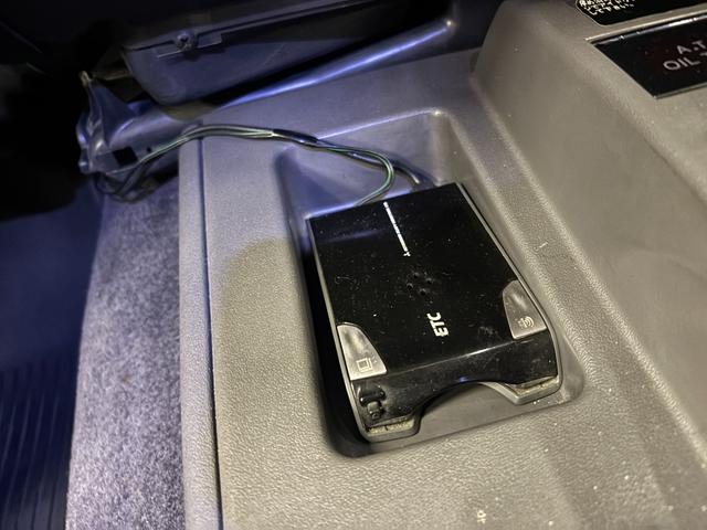 ランドクルーザープラド ＳＸ　ディーゼルターボ　オートマ　新クリスタルレンズ　新グッドリッチＡＴ　新輸出ホイール　マークル製作シートカバー　ウッドハンドル　ＥＴＣ　ブルートゥース　リビルトヘッド載替整備済　本州仕入　４ナンバー（37枚目）