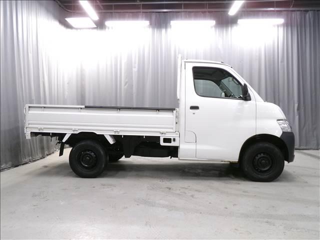 ライトエーストラック ＤＸ　４ＷＤ　オートマ　リフトアップ　フロントカメラ　ＫＩＮＧＳシートカバー　エアバッグ　ＡＢＳ　オートマ　センターデフロック　三方開き　４ナンバー　本州仕入（5枚目）