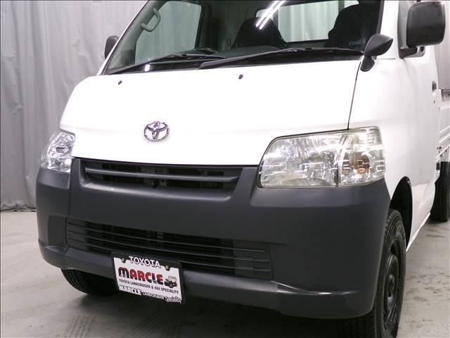 ライトエーストラック ＤＸ　４ＷＤ　オートマ　リフトアップ　フロントカメラ　ＫＩＮＧＳシートカバー　エアバッグ　ＡＢＳ　オートマ　センターデフロック　三方開き　４ナンバー　本州仕入（6枚目）