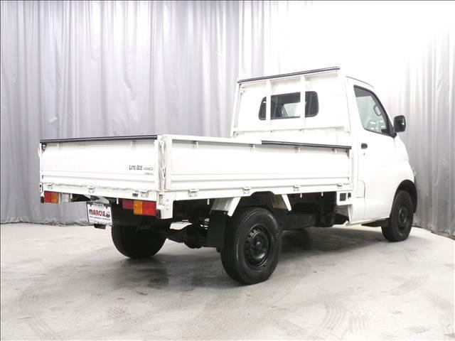 ライトエーストラック ＤＸ　４ＷＤ　オートマ　リフトアップ　フロントカメラ　ＫＩＮＧＳシートカバー　エアバッグ　ＡＢＳ　オートマ　センターデフロック　三方開き　４ナンバー　本州仕入（12枚目）