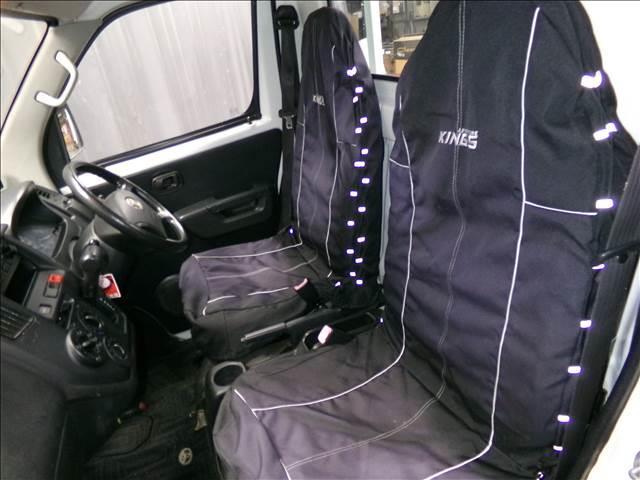 ライトエーストラック ＤＸ　４ＷＤ　オートマ　リフトアップ　フロントカメラ　ＫＩＮＧＳシートカバー　エアバッグ　ＡＢＳ　オートマ　センターデフロック　三方開き　４ナンバー　本州仕入（17枚目）