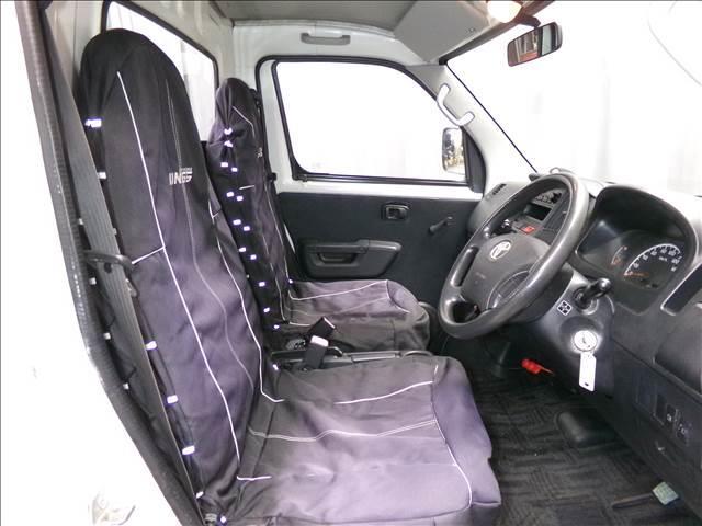 ライトエーストラック ＤＸ　４ＷＤ　オートマ　リフトアップ　フロントカメラ　ＫＩＮＧＳシートカバー　エアバッグ　ＡＢＳ　オートマ　センターデフロック　三方開き　４ナンバー　本州仕入（18枚目）