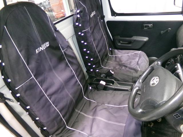 ライトエーストラック ＤＸ　４ＷＤ　オートマ　リフトアップ　フロントカメラ　ＫＩＮＧＳシートカバー　エアバッグ　ＡＢＳ　オートマ　センターデフロック　三方開き　４ナンバー　本州仕入（25枚目）