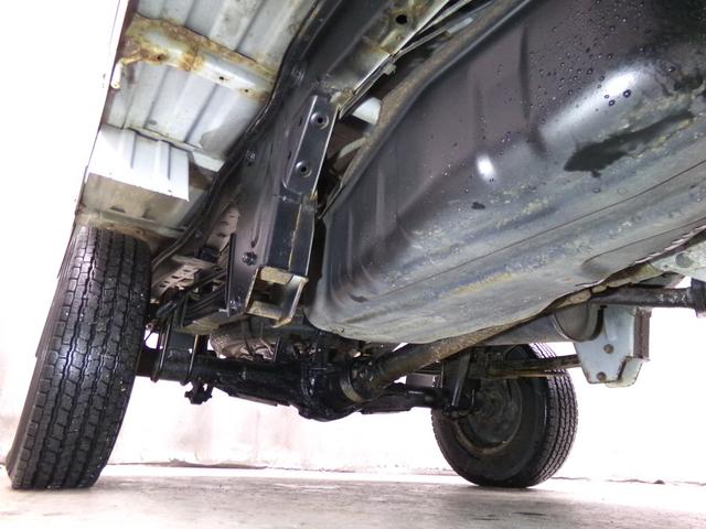 ライトエーストラック ＤＸ　４ＷＤ　オートマ　リフトアップ　フロントカメラ　ＫＩＮＧＳシートカバー　エアバッグ　ＡＢＳ　オートマ　センターデフロック　三方開き　４ナンバー　本州仕入（37枚目）