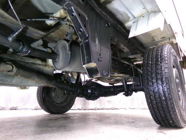 ライトエーストラック ＤＸ　４ＷＤ　オートマ　リフトアップ　フロントカメラ　ＫＩＮＧＳシートカバー　エアバッグ　ＡＢＳ　オートマ　センターデフロック　三方開き　４ナンバー　本州仕入（38枚目）