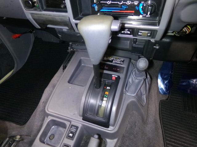 ランドクルーザープラド ＳＸ　ショートボディ　ディーゼルターボ　オートマ　全塗装ナロー　輸出ホイール　グッドリッチＭＴタイヤ　４ナンバー　クリスタルレンズ　タイベル交換済（33枚目）