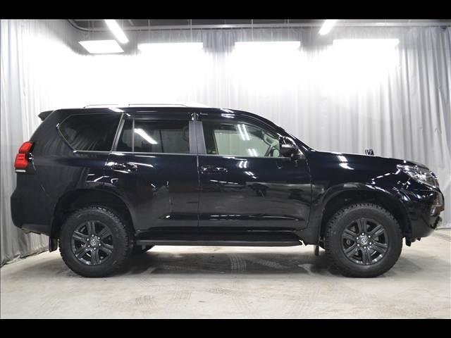 ランドクルーザープラド ＴＸ　ディーゼルターボ　センター＆リアデフロック　ＬＥＤヘッドライト　フォグランプ　パーキングセンサ　プッシュスタート　スマートキー　地デジナビ　ＨＤＭＩ　ブルートゥース　バックカメラ　ＥＴＣ　本州仕入（5枚目）