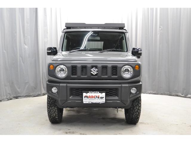 ジムニー XC 4WD LEDヘッドライト 新ジオランダーX-ATタイヤ 新マッドヴァンスAW シートヒーター キーレス ディスプレイオーディオ Bluetooth プッシュスタート ルーフキャリア リアラダー(3枚目)