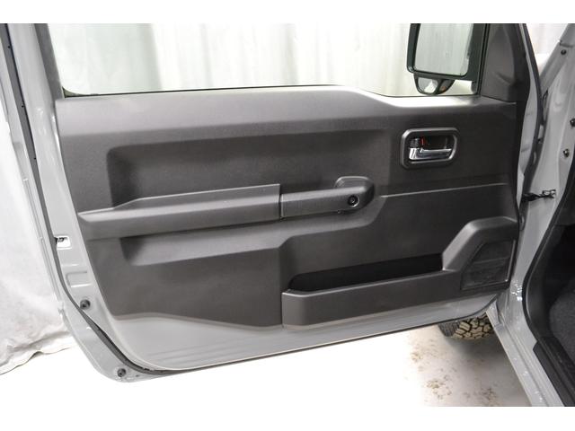 ジムニー XC 4WD LEDヘッドライト 新ジオランダーX-ATタイヤ 新マッドヴァンスAW シートヒーター キーレス ディスプレイオーディオ Bluetooth プッシュスタート ルーフキャリア リアラダー(24枚目)