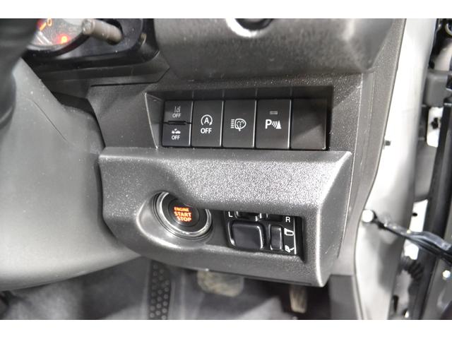 ジムニー XC 4WD LEDヘッドライト 新ジオランダーX-ATタイヤ 新マッドヴァンスAW シートヒーター キーレス ディスプレイオーディオ Bluetooth プッシュスタート ルーフキャリア リアラダー(32枚目)