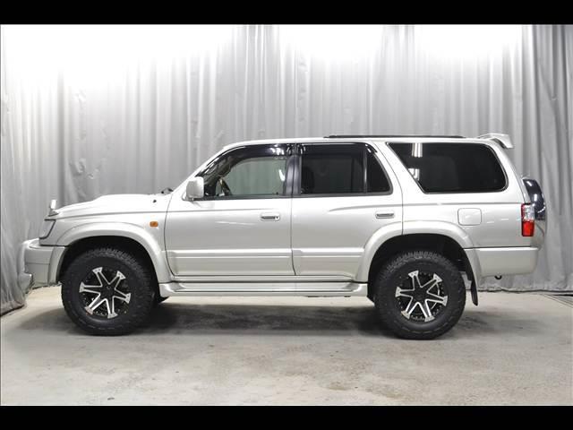 ハイラックスサーフ ＳＳＲ－Ｇ　インタークーラー　ディーゼルターボ　オートマ　純正シルバー　バンパーガード　新ジオランダーＸ－ＡＴ　マッドヴァンスＡＷ　背面タイヤ　フォグランプ　内装ベージュ　ウッドパネル（9枚目）