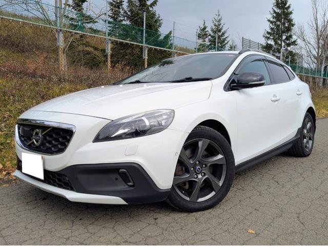 V40 クロスカントリー T5 AWD 衝突被害軽減ブレーキ 前後ソナー付 BLIS バックカメラ アダプティブクルーズ アイシン6速AT レザーパワーシート シートヒーター Bluetooth 純正ナビTV ETC スペアキー有(12枚目)