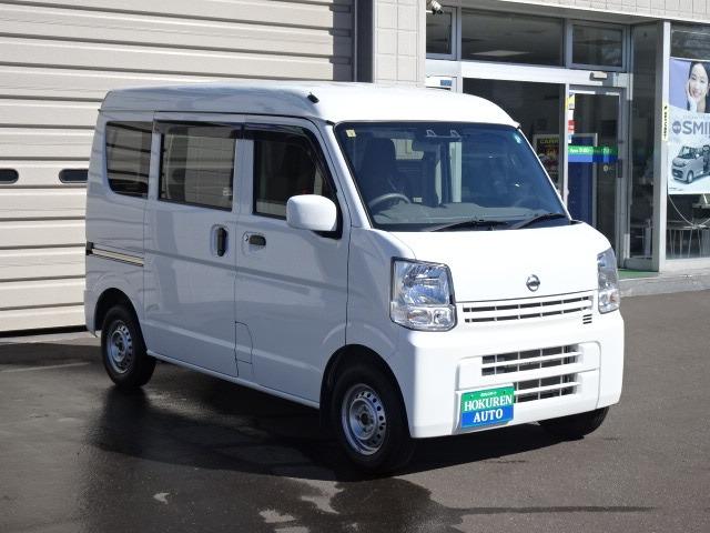 ＮＶ１００クリッパーバン ＤＸ　ＧＬセーフティパッケージ　☆４ＷＤ☆デュアルカメラブレーキサポート☆社外ナビ☆社外バックカメラ☆キーレス☆エアコン☆パワステ☆パワーウインドウ☆コーナーセンサー☆Ｂｌｕｅｔｏｏｔｈオーディオ対応☆バックブザー（3枚目）