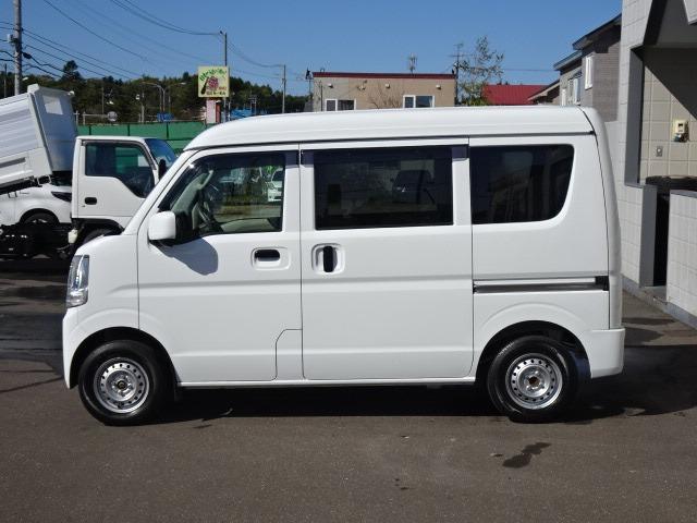 ＮＶ１００クリッパーバン ＤＸ　ＧＬセーフティパッケージ　☆４ＷＤ☆デュアルカメラブレーキサポート☆社外ナビ☆社外バックカメラ☆キーレス☆エアコン☆パワステ☆パワーウインドウ☆コーナーセンサー☆Ｂｌｕｅｔｏｏｔｈオーディオ対応☆バックブザー（5枚目）