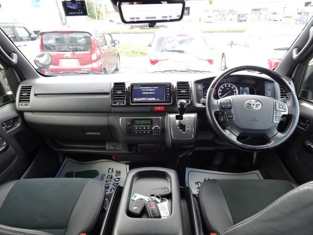 ハイエースバン スーパーＧＬ　ダークプライムＩＩ　☆４ＷＤ☆トヨタセーフティーセンス☆ディーゼル☆２バッテリー☆純正フルセグナビ☆バックカメラ☆デジタルインナーミラー☆ＥＴＣ☆オートマチックハイビーム☆ＶＳＣ☆リヤヒーター☆ドラレコ前後☆寒冷地仕様（9枚目）
