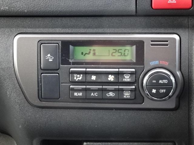 ハイエースバン スーパーＧＬ　ダークプライムＩＩ　☆４ＷＤ☆トヨタセーフティーセンス☆ディーゼル☆２バッテリー☆純正フルセグナビ☆バックカメラ☆デジタルインナーミラー☆ＥＴＣ☆オートマチックハイビーム☆ＶＳＣ☆リヤヒーター☆ドラレコ前後☆寒冷地仕様（11枚目）