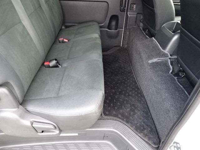 ハイエースバン スーパーＧＬ　ダークプライムＩＩ　☆４ＷＤ☆トヨタセーフティーセンス☆ディーゼル☆２バッテリー☆純正フルセグナビ☆バックカメラ☆デジタルインナーミラー☆ＥＴＣ☆オートマチックハイビーム☆ＶＳＣ☆リヤヒーター☆ドラレコ前後☆寒冷地仕様（40枚目）